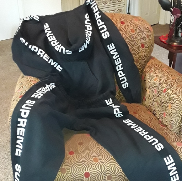 Supreme Sweatpants and matching hoodie from stockx